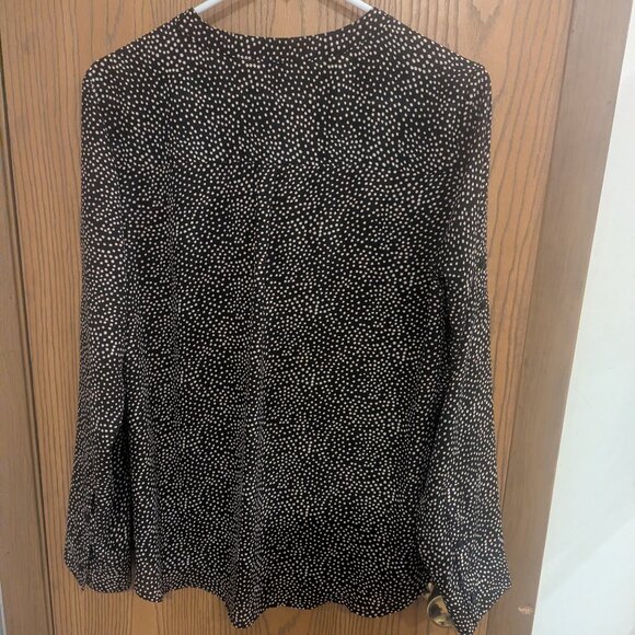 Express Half Zip Chest Pockets Dot Blouse Black and White-Medium - Picture 6 of 6